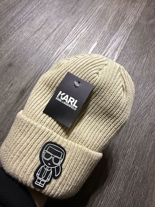 Caciula Fes Karl Lagerfeld noua/new