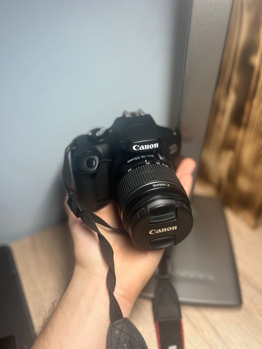 Canon EOS 4000 D + genatā