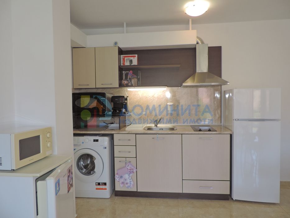 Продава се Двустаен апартамент в Приморско - 64 кв.м за 1171 €/кв.м - Снимка #3