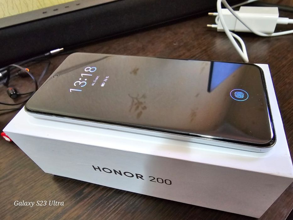 Смартфон HONOR 200 8/256 ГБ с отличным звуком, экраном и батареи