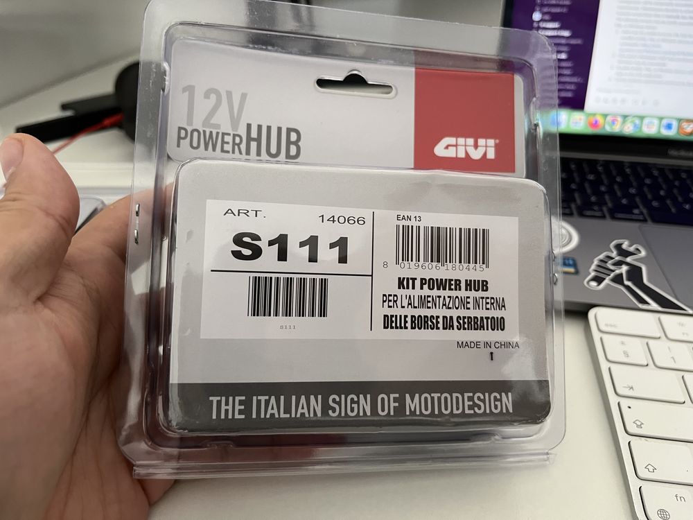 Givi S111 Moto conector USB / 12V