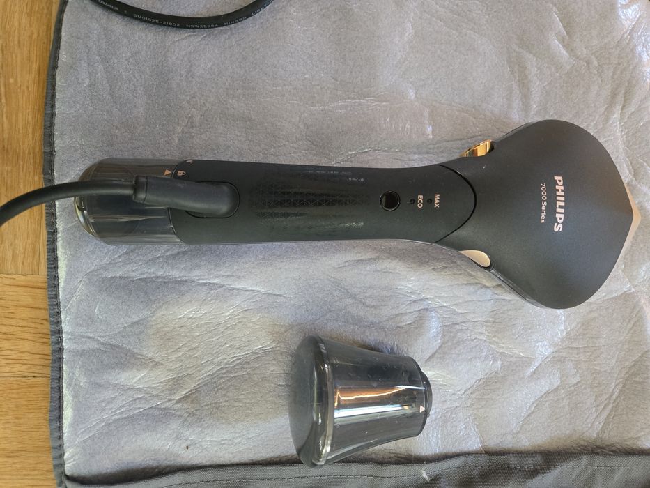 Уред за гладене с пара Philips Steamer 7000 series