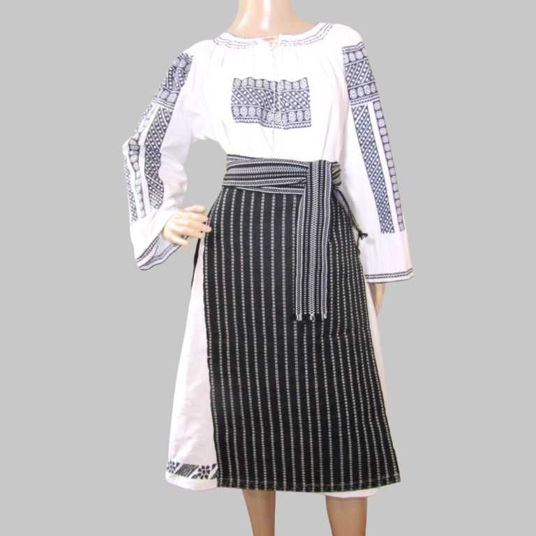 Costum popular din Banat , port popular vechi transilvan  M