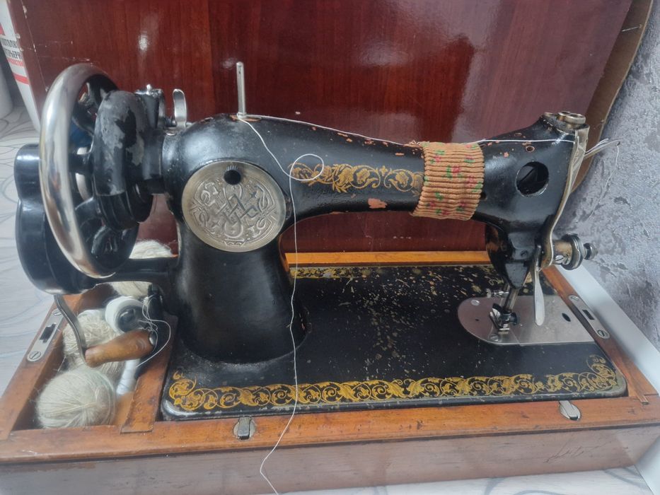 Продаю швейную машину б/у
