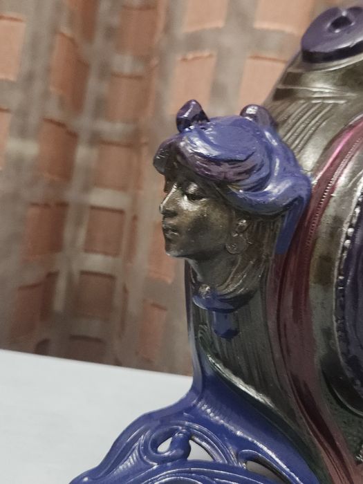 Настолен часовник Ар нуво .