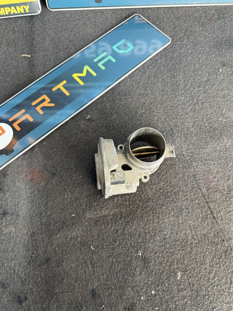Дроселова клапа BMW E60 E61 3.0D 9148105 E90 E91