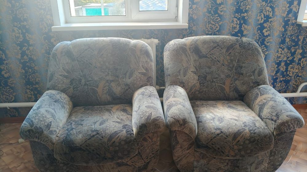 Диван, и 2 кресла