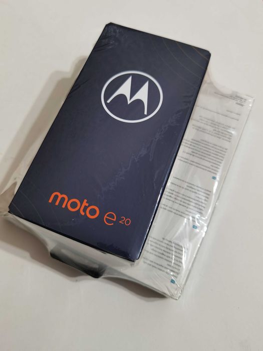 Нов*Motorola E20+Подарък