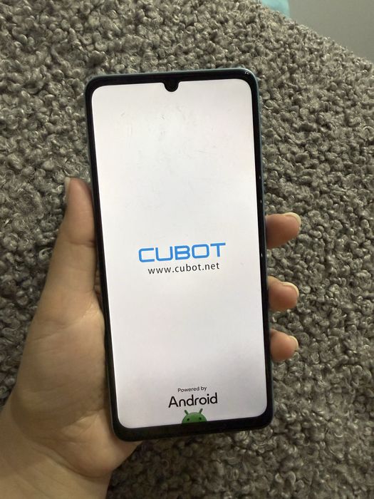Cubot A20 смартофон с два дисплея