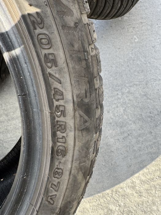 Гуми за автомобил 205/45R16 87V