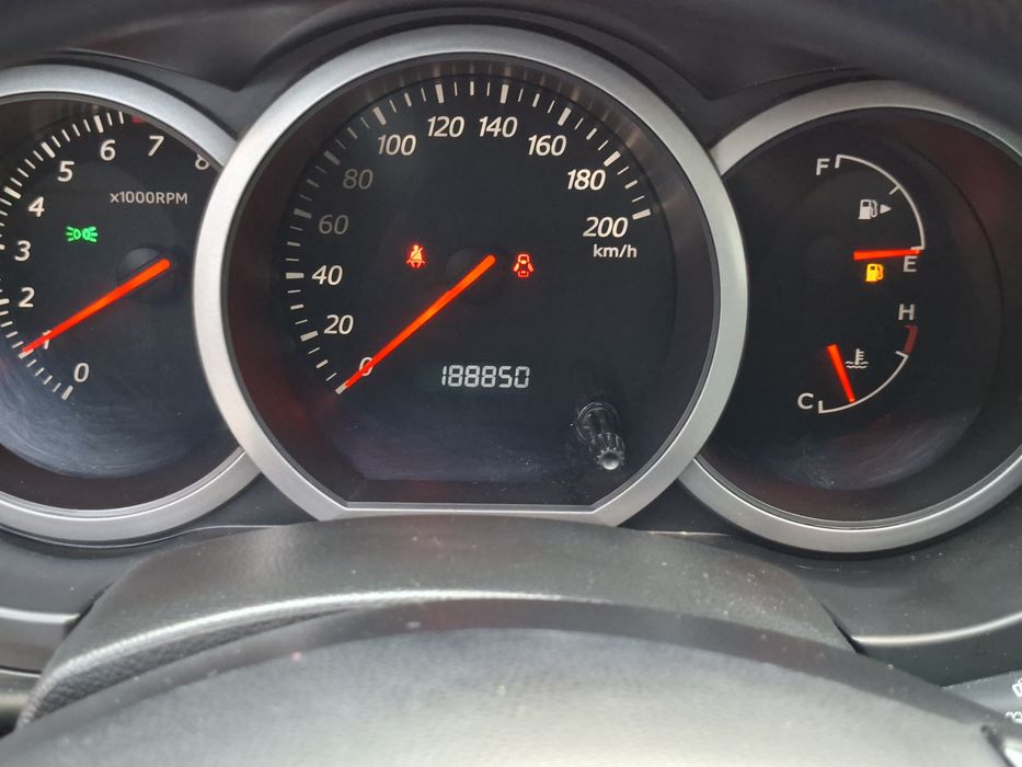 Vând Suzuki Grand Vitara 1.6 Benzină 4x4