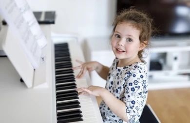 Lecții de pian atat pentru incepatori cat si pentru avansati