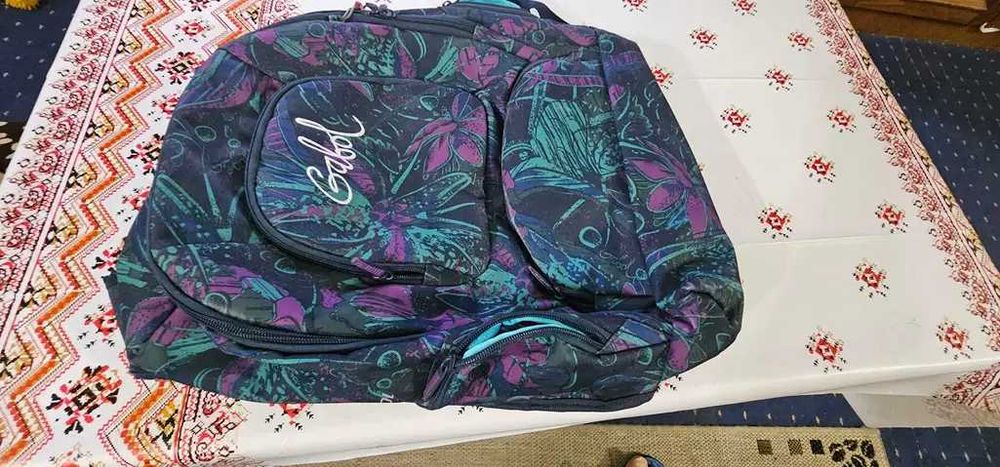 rucsac anti furt si rucsac normal