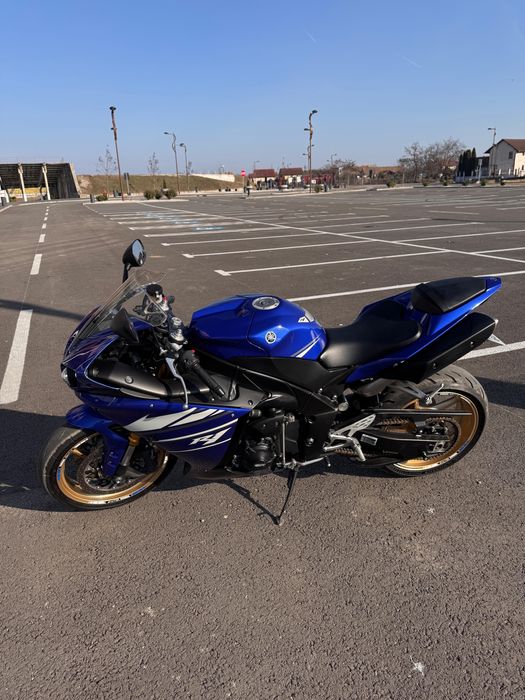 Yamaha r1 2011 BigBang crossplane