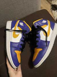 Jordan mid Lakers