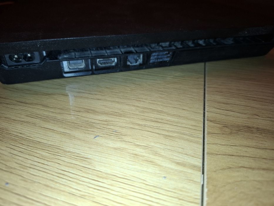 Play station 4 slim 500gb stare buna + 1 controller