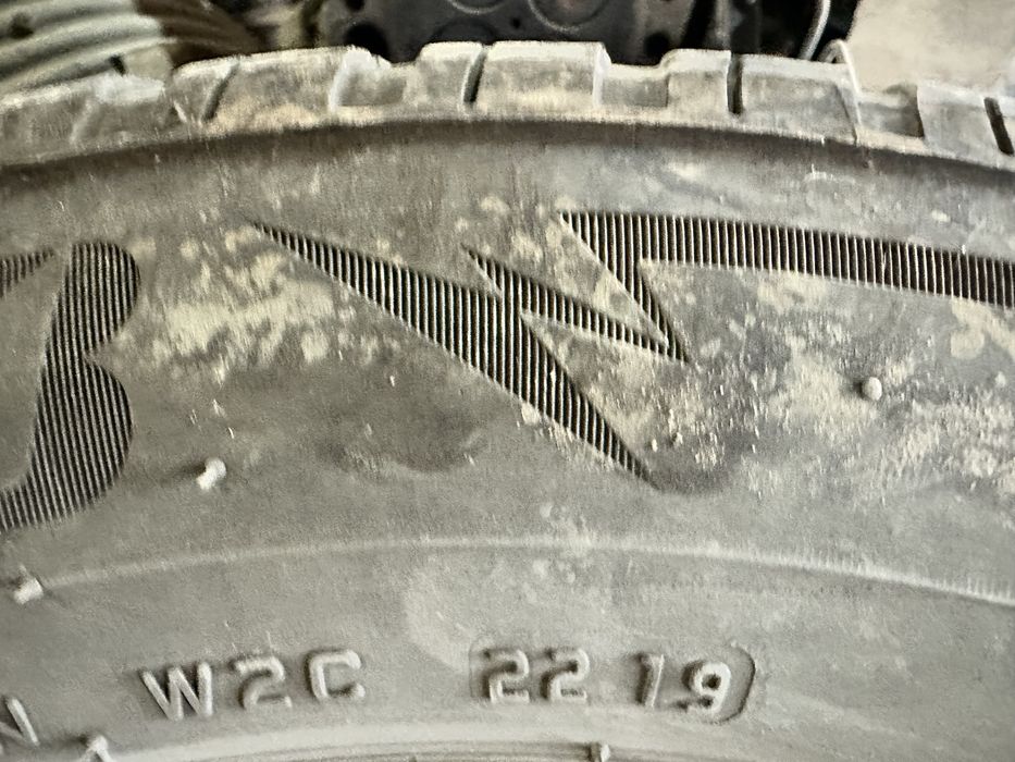 Прпдавам гуми с джанти 15 “ Bridgestone 195/65/15