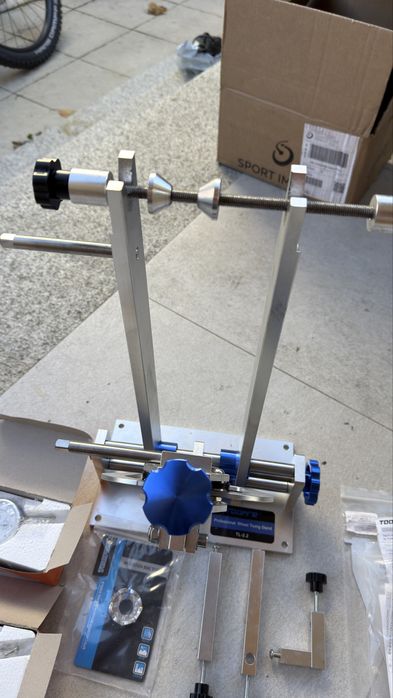 Stand centrare roti bicicleta