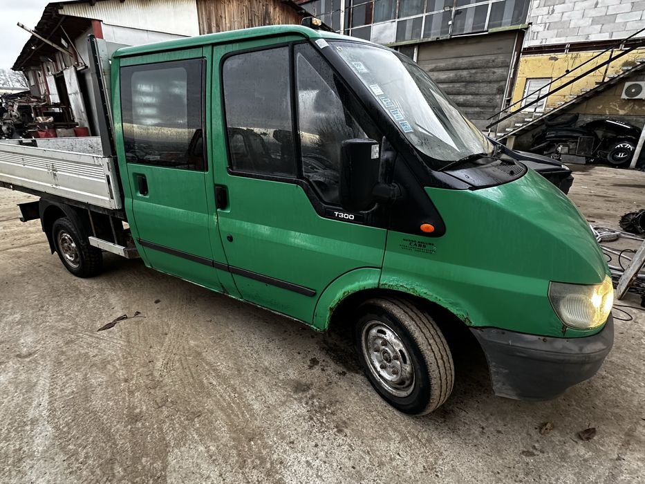Ford Transit cabina dubla doka 6 locuri