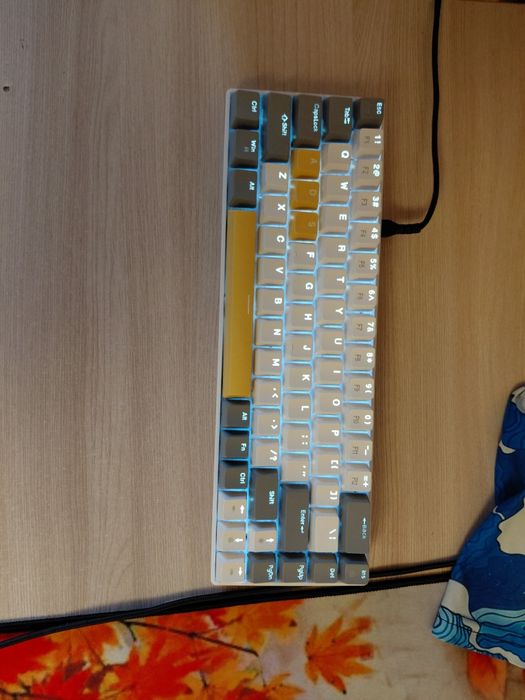 Продам клавятуру нормальную