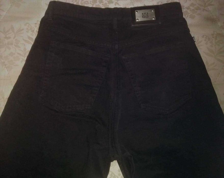 Blugi negri originali GIVENCHY, model foarte frumos, M, L, XL
