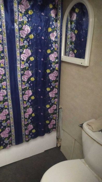 Продаётся 1 ком. квар.