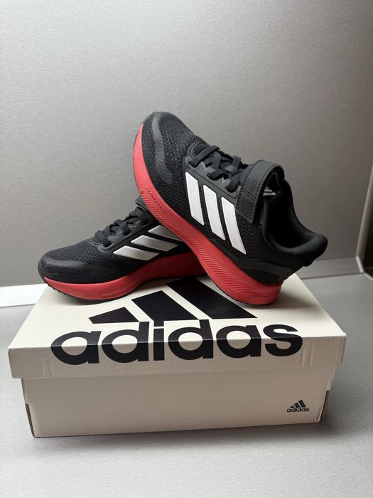 Adidas runfalcon 5 оригинални  детски маратонки размер 30