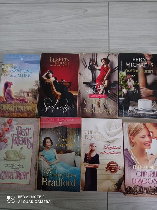Vând urgent cărți romantice 5 lei bucata