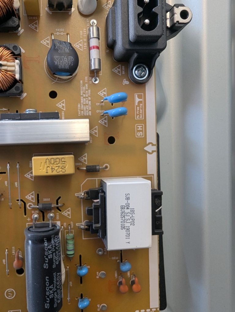 LG 55UM7450PLA със счупен екран