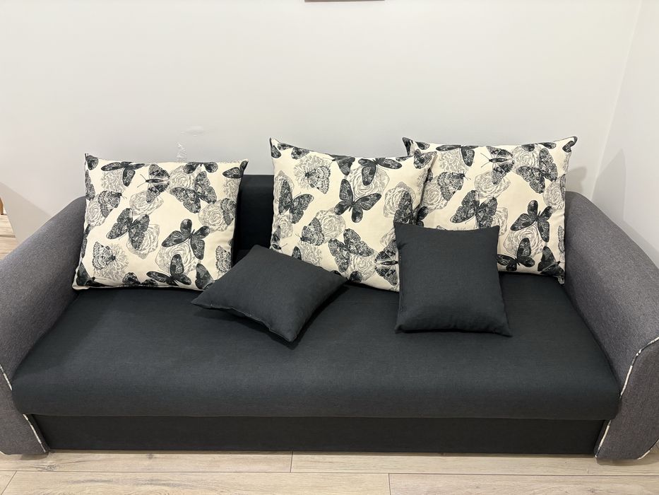 Canapea extensibila 3 locuri, stare foarte buna, 222x100x40 cm