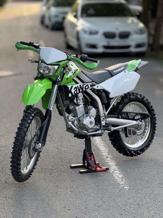 Vand Kawasaki KLX 250 2016 Enduro impecabil/Acte/Pornire buton