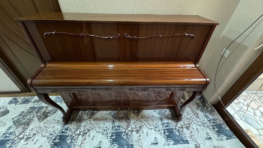 Пианино Ronisch в отличном состоянии