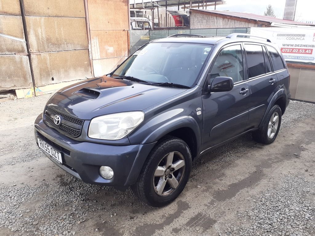 Dezmembrez Toyota RAV 4 II 2.0 D 2003-2006