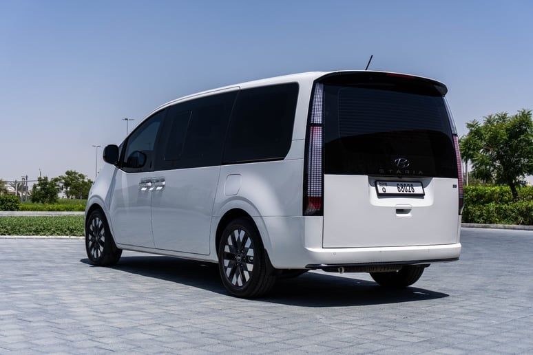 Poezdka po vsemu Uzbekistanu Miniven Hyundai Staria
