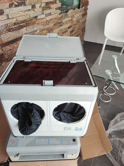 Машина за проявяване на рентгенови снимки Durr Dental XR24 NOVA.