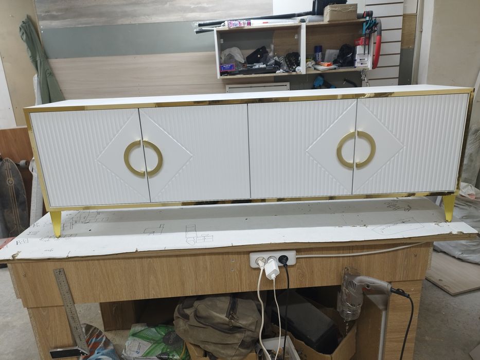 Тв тумба. Фасады МДФ, корпус ЛДСП