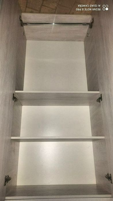 Yengi shikaf va stol dars uchun