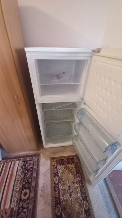 Vand frigider Arctic. stare foarte buna, functional