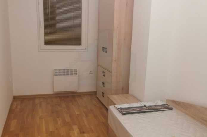 Дава се под наем Тристаен апартамент в Пловдив, Христо Смирненски - 88 кв.м за 300.9 € - Снимка #1