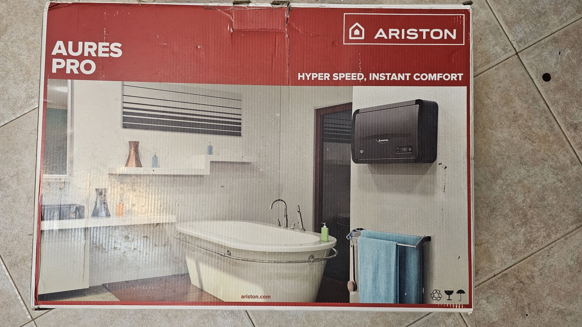 Чисто нов проточен бойлер Ariston Aures Pro 24 EU
