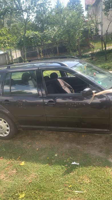 Vând golf 4 an 2001
