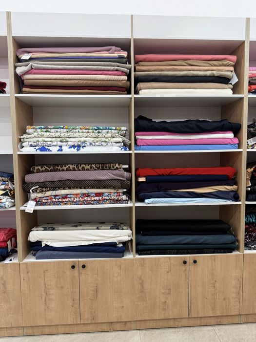 Прочные, вместительные стеллажи