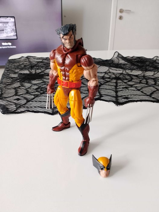 Екшън Фигура Marvel Legends Wolverine Retro