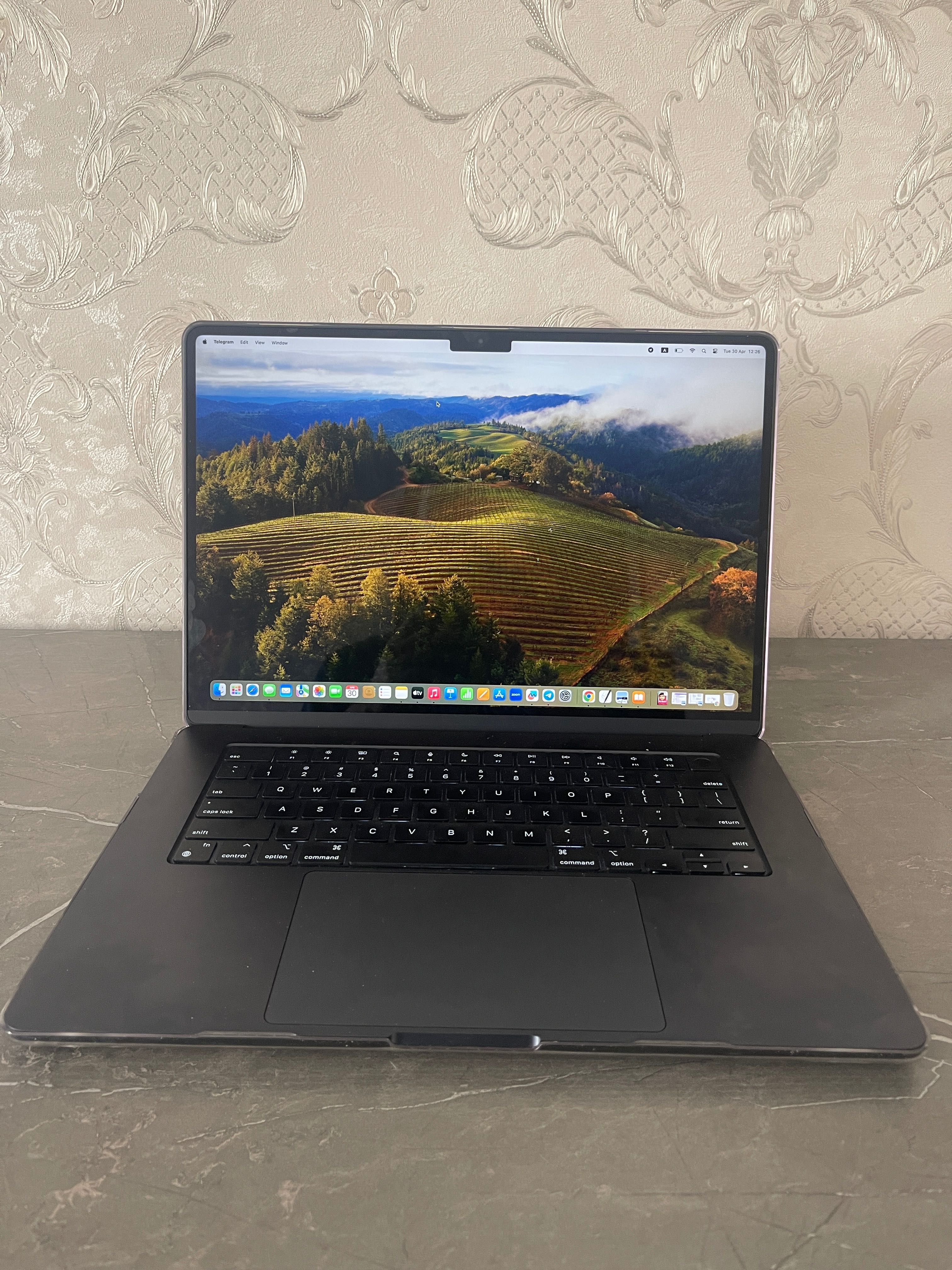 Macbook Air 15, M2, 8/256gb