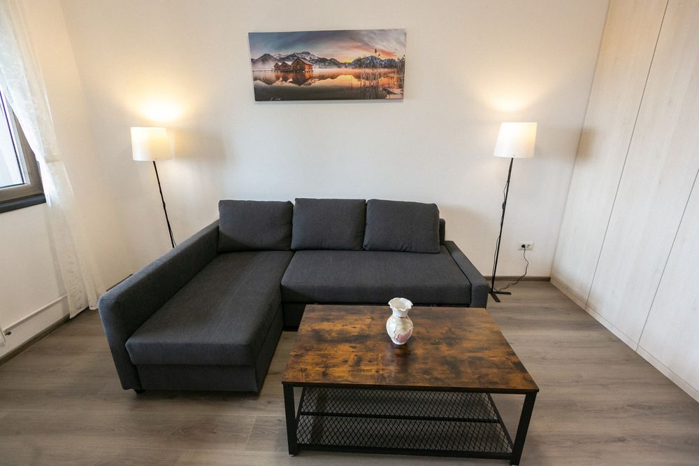 Ofer spre închiriere garsoniera Drumul Taberei, ANL Brâncuși, Triniti