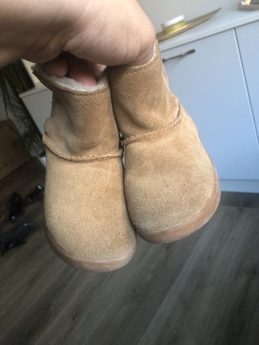 Cizmulite ugg 27.5 cu scai