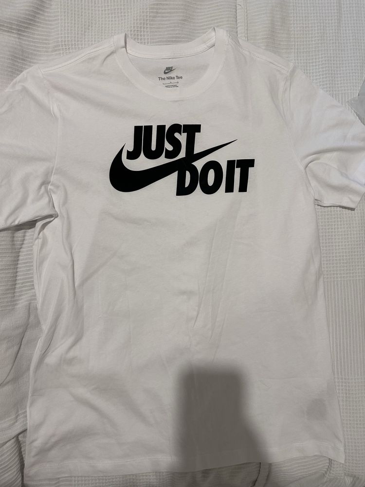 Чисто нова Л р-р найк / nike