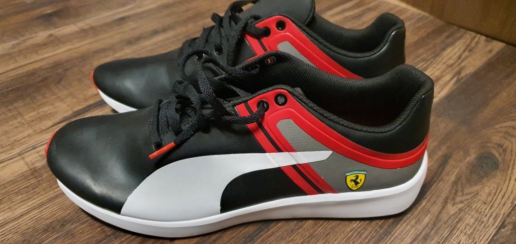 Puma Ferrari noi  marimea 44, originali