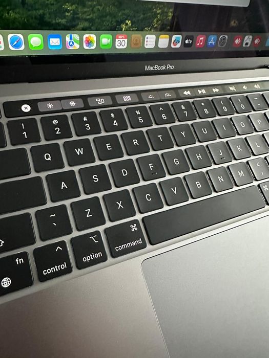 Macbook Pro M1 250 gb ssd 8 gb Ram