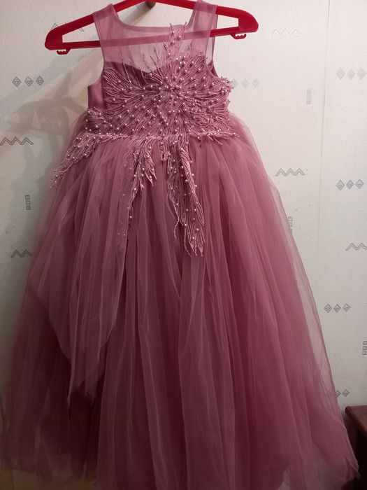 Платье розовое праздничное для девочки 4-6 лет